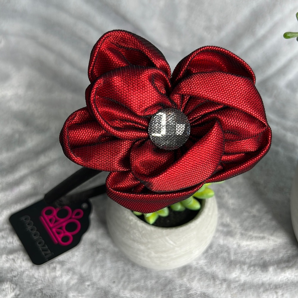 NWT Flower Fashion Headband